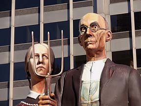 sculpture of “American Gothic”